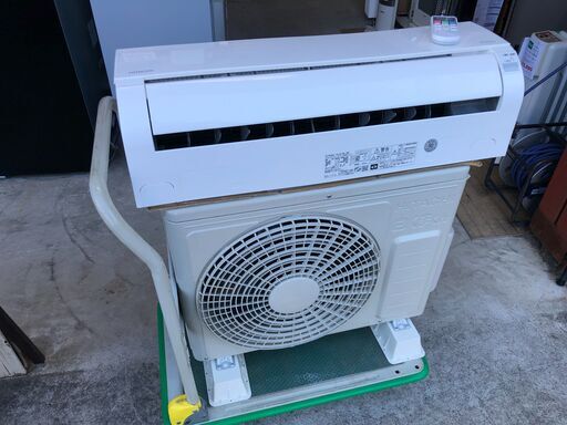 【動作保証あり】HITACHI 2021年 2.2kw 6畳用 ルームエアコン RAS-AJ22K【管理KR317】
