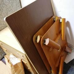 木製足折り畳みテーブルの画像