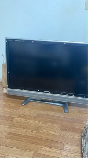 世界の亀山モデルテレビ、37v型