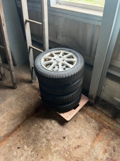 スタッドレスタイヤ4本