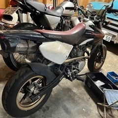 【格安】xr100 モタード　カスタム車の画像
