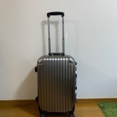 中古スーツケース（グレー)