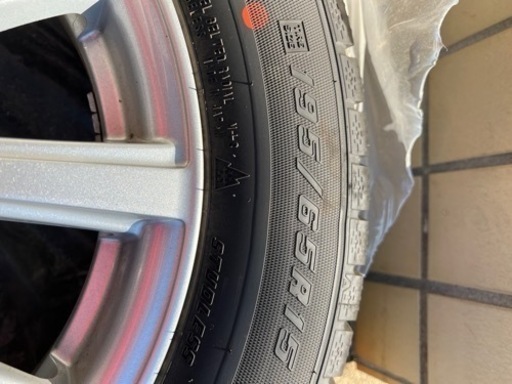 スタッドレス4本 195/65/R15 アイスナビ7  2021年製造 (譲り先決まりました