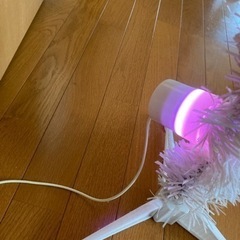 光る　クリスマスツリー　ホワイトの画像