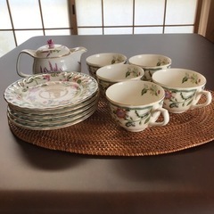 La Seine カップとソーサー5セット+ティーポット