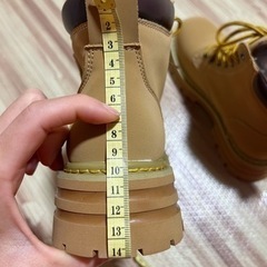 革ブーツ　ファッションの画像
