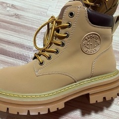 革ブーツ　ファッションの画像