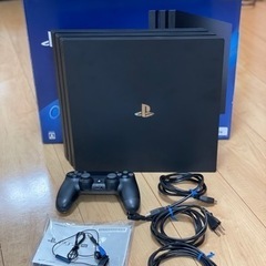 【取引中】【ソフト5本付き！】PS4 Pro  1TB  CHU...