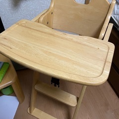 子供用の椅子引き取ってください