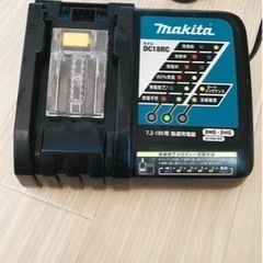 【取引終了】マキタコードレスクリーナー　CL182FDRFWの画像