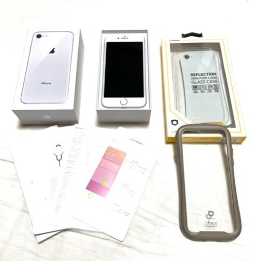 【超美品】iPhone8 シルバー 64GB SIM解除済 iFaceケース付