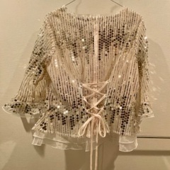 ブラウス(コサージュ付。発表会、パーティなどに♪)の画像