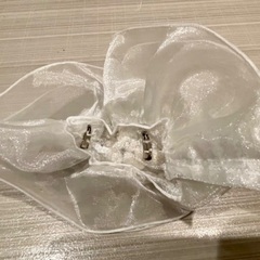 ブラウス(コサージュ付。発表会、パーティなどに♪)の画像