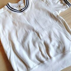 120センチ　半袖　半ズボン　体操服　白　小学生　園児　男女兼用の画像