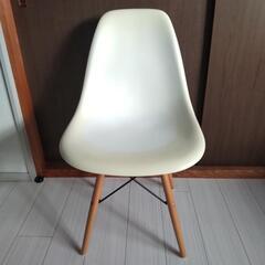 イームズチェア リプロダクト 木製脚の画像
