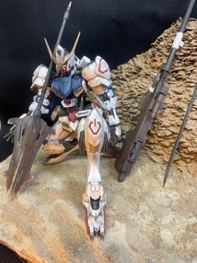 機動戦士ガンダム鉄血のオルフェンズMG 1/100 バルバトス 完成品　ジオラマ