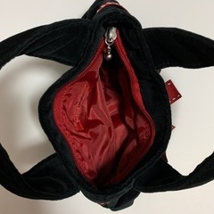 ボッシーニ キッズ ハンドバッグ ミニサイズ 黒 赤いリボン付き bossini レディースも可の画像