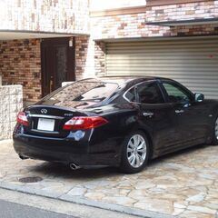 検査5年2月250GT 本革パッケージ 後期仕様/黒革/TEIN車高調/HDDナビ/地デジ/バックカメラ/Bluetoothオーディオ/インフィニティエンブレム/ETCの画像