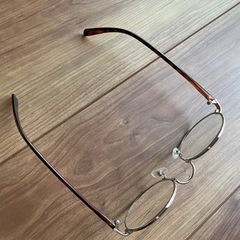 伊達めがねの画像