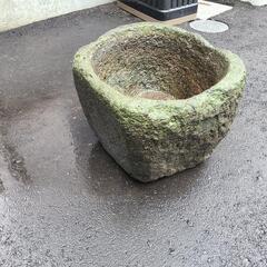 石の水受け？の画像