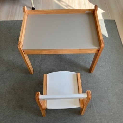 ノスタ　リトルデスク　リトルチェア