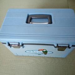 クーラーボックス