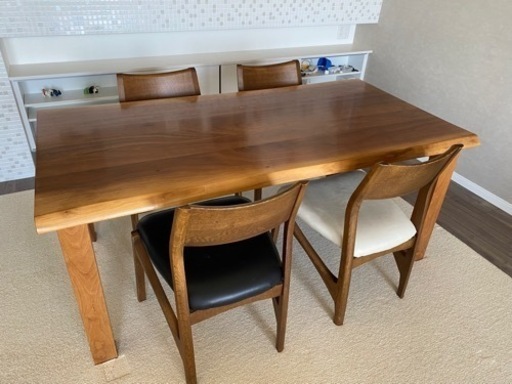ダイニングテーブル　チェア　無垢材　ウォールナット色