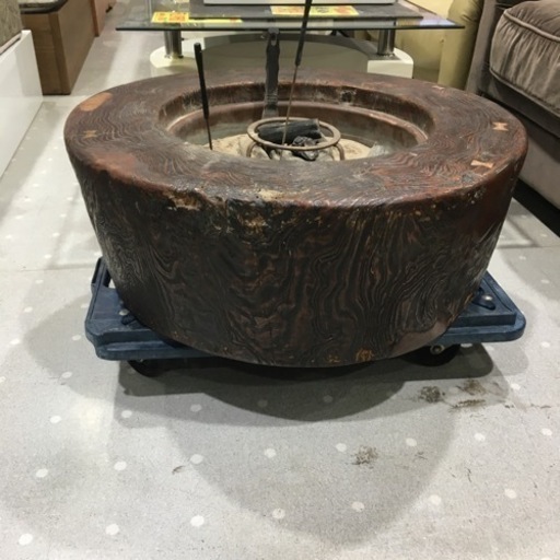 珍しい一品！  丸火鉢?