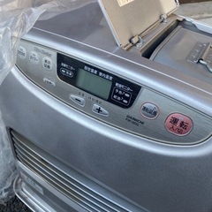 石油ストーブ　ファンヒーターの画像