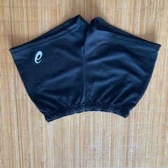 アシックスのバレーボール用パンツ