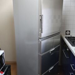 SHARP 冷蔵庫さしあげます。