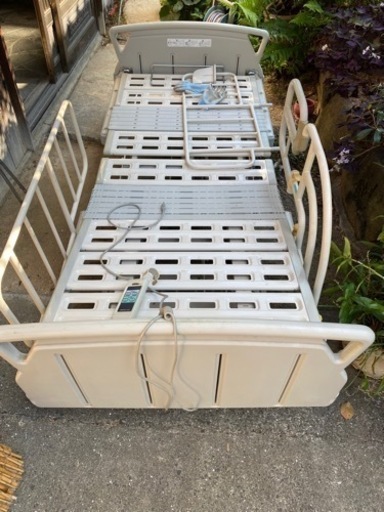 パラマウントベッド　介護　電動