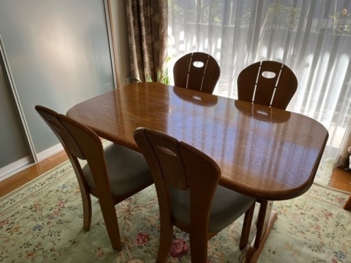 【取りに来て下さる方のみ】ダイニングチェアセット
