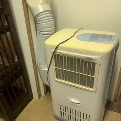 トヨトミ　除湿冷風機　クールドライ　換気用窓枠付き