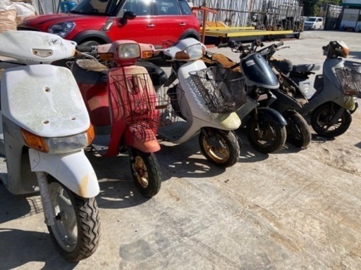 スクーター6台＋高齢者用四輪車