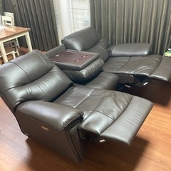 【決まりました】ヤマダオリジナル ［3人掛］電動ソファ 「YES140001DBR3Pｶﾜ」幅202 本革ダークブラウン色の画像