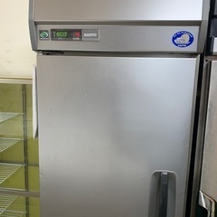 SANYO 業務用2ドア冷蔵庫　SRR-J681VL