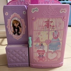 リカちゃんのドレスルームの画像