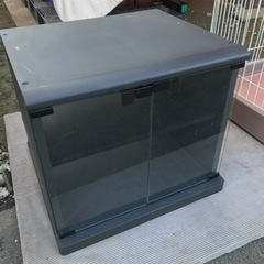 コンパクトなテレビ台　※目立つ傷あります