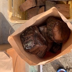 値下げ　広葉樹　コロコロ薪　配送可能　1年乾燥の画像