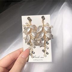 リーフ　ピアス　ブライダルアクセサリー