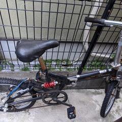 【DAHONの折りたたみ自転車 前後サスペンション付き 1000...