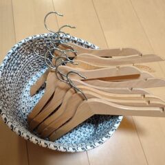 キッズハンガー10本セット、布製バスケット