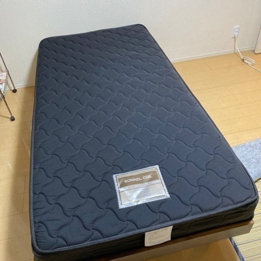 （中古品売ります）スプリングシングルマットレス ベッドとまとめて6000円も可