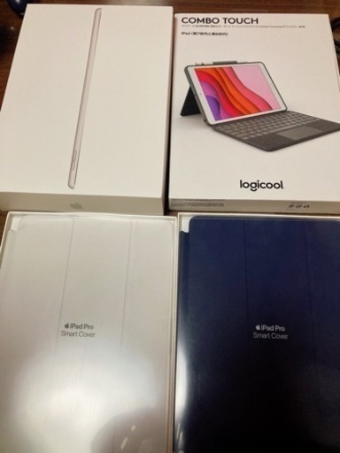 iPad 第8世代　Cellular Wi-Fiモデル　32gb コンボタッチ、スマートカバーセット