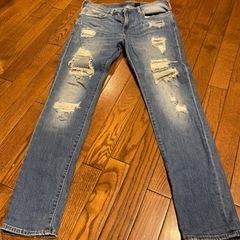 H&M  ダメージジーンズ