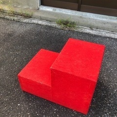 特注品！赤毛氈の演説台　耐荷重150kg お立ち台　踏み台　雛壇　レッドカーペット　表彰台　選挙道具　階段　結婚式　舞台の画像