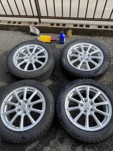 215/55/R17 カムリCamry  スタッドレスタイヤ　空気圧センサー付き