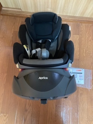 アップリカ　チャイルドシート  ディアターン