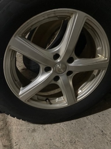 225/65R17 スタッドレスタイヤ　ハリアー等